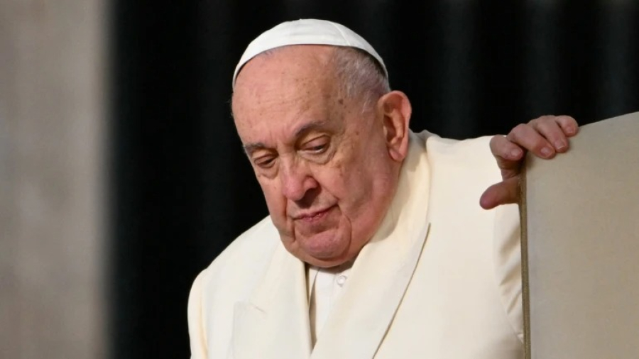 Papa Francisco segue em recuperação e precisará reaprender a falar, diz cardeal argentino