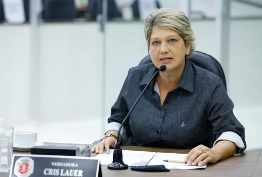 Requerimento que pede cassação de Cris Lauer pode ser lido na sessão desta quinta na Câmara