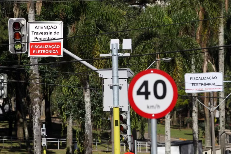 Curitiba lança site com localização de radares e detalhamento da arrecadação com multas de trânsito