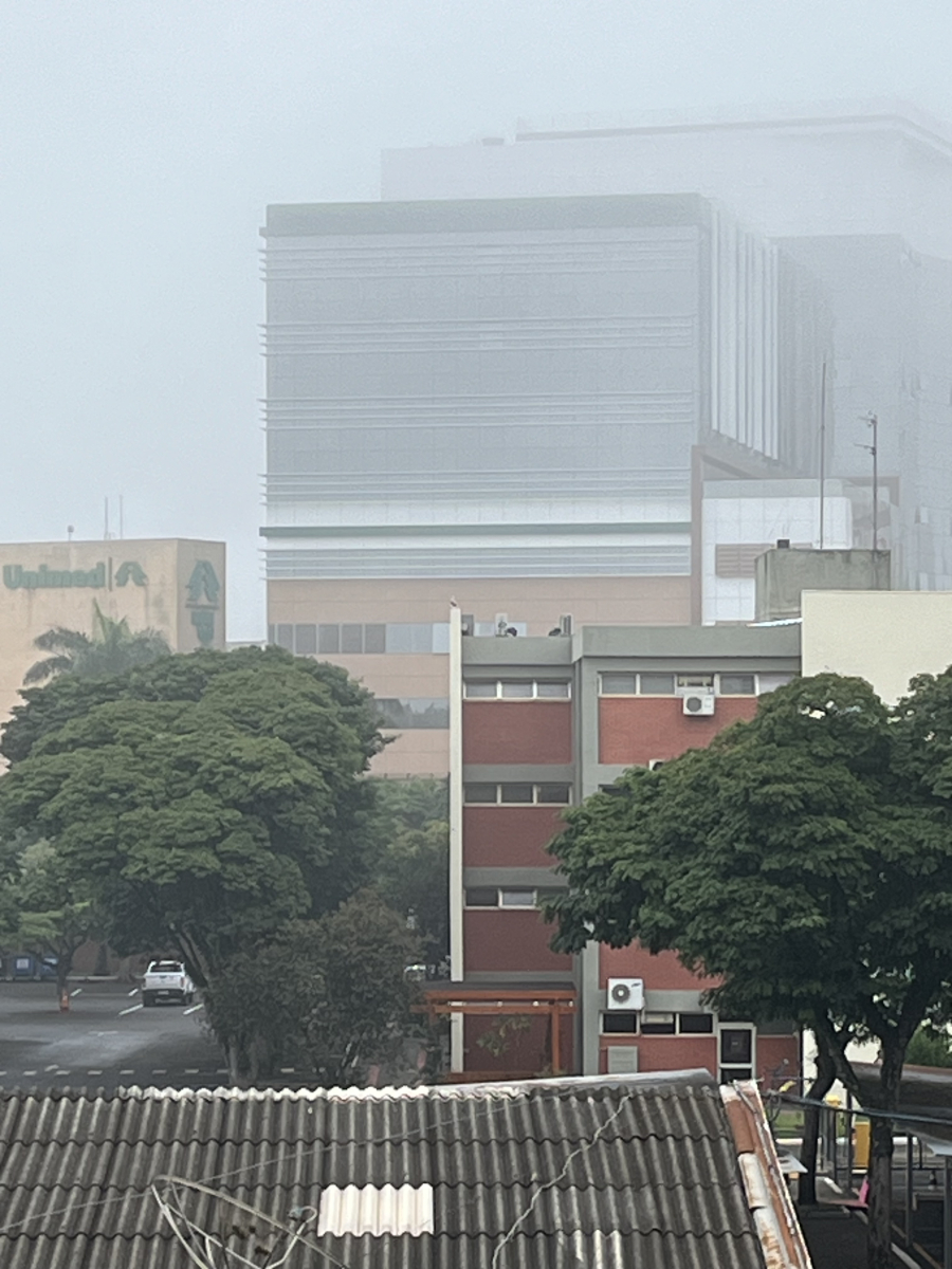Tempo instável marca o sábado em Maringá, com previsão de pancadas de chuva e alerta de temporais