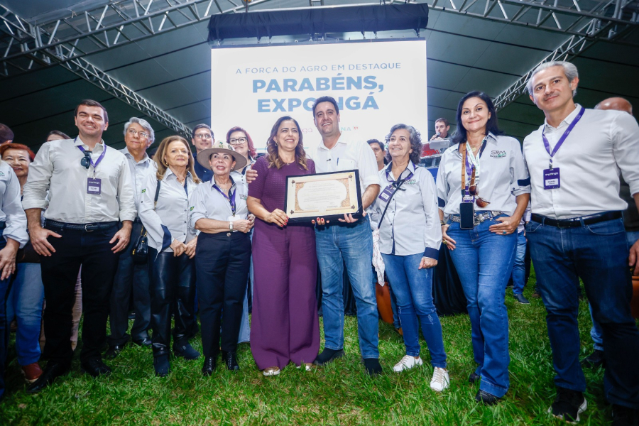  Expoingá 2025 é aberta com destaque para o agro e presença de autoridades estaduais e federais