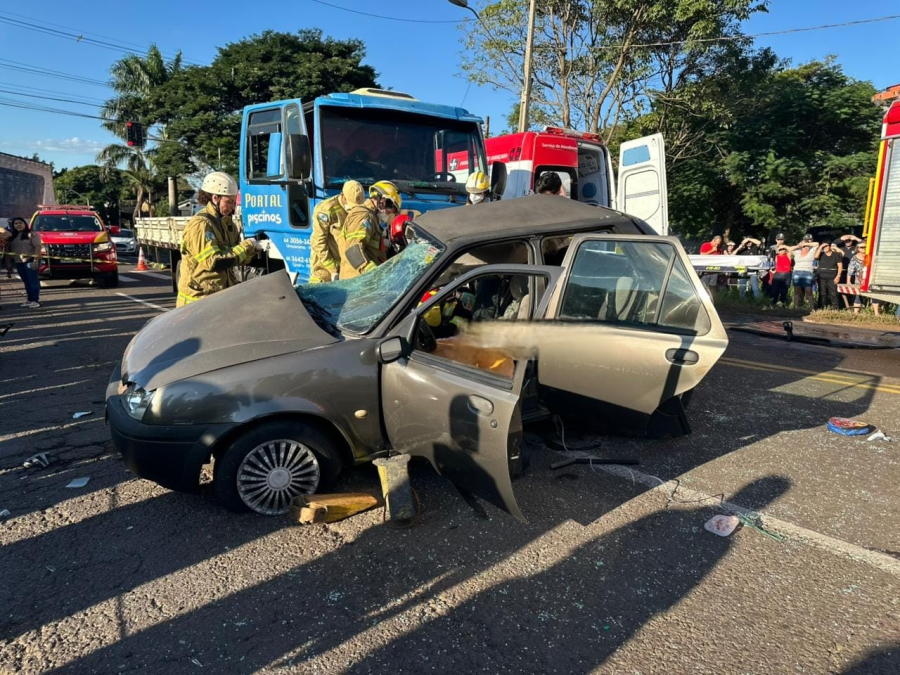 Vítimas do acidente no Contorno Sul seguem internadas na UTI; estado de criança de 9 anos ainda é crítico