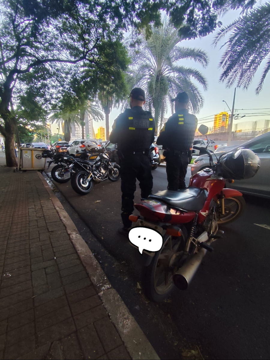 Motocicleta com quase R$ 43 mil em débitos é apreendida próximo ao Terminal Intermodal de Maringá